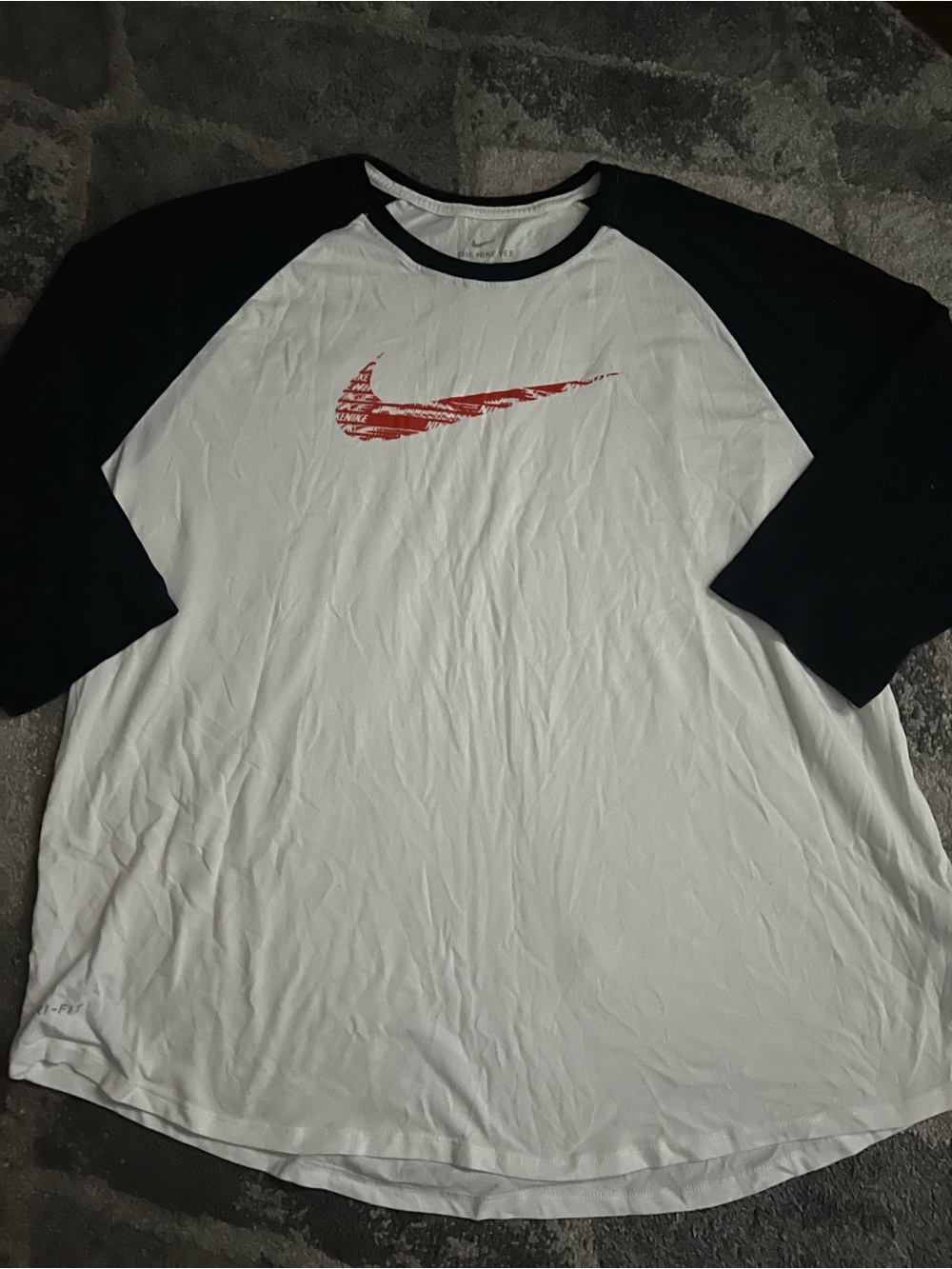 Nike Men’s White and Black Raglan Logo Shirt size XXL - Picture 2 of 10